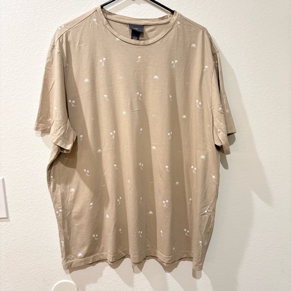 H&M Men’s Tropical Palm Tree & Sun Print Tee - Tan/Beige - XXL